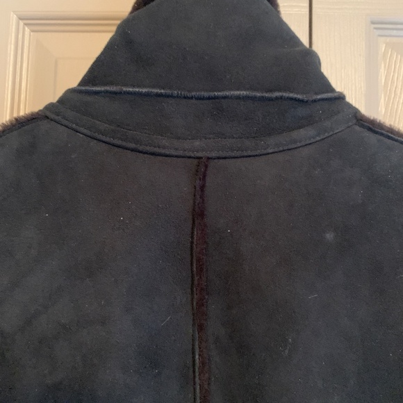 GORGEOUS- BLUE DUCK Black Shearling jacket with Brown fur trim Small worn 2 x - Picture 9 of 10